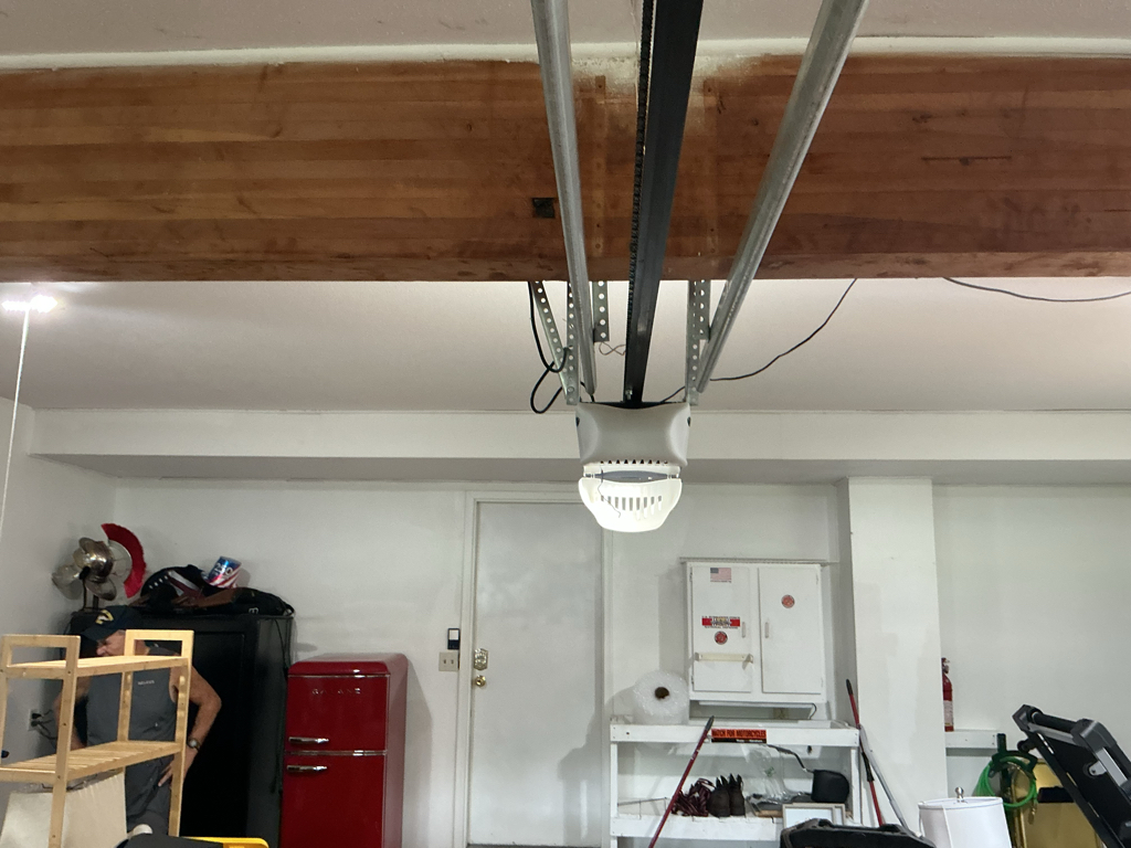Garage Door Maintenance E Bell Ave, Des Moines, IA